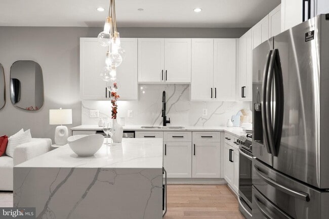 Building Photo - 1225 Park Rd NW