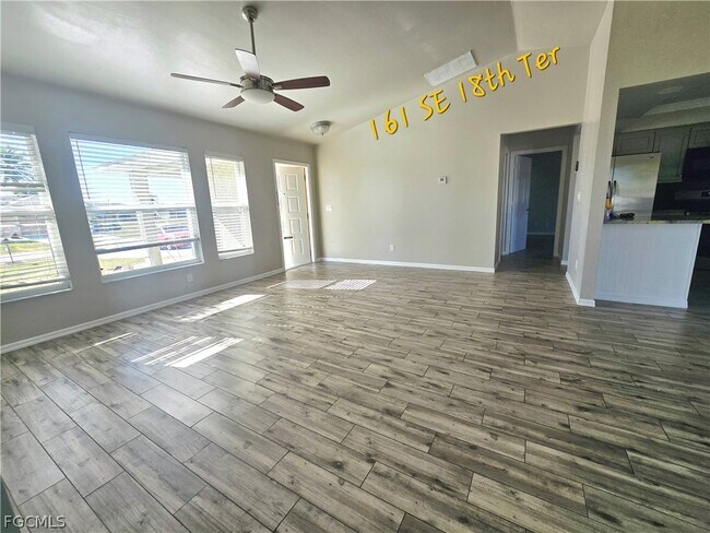 Building Photo - 161 SE 18th Terrace