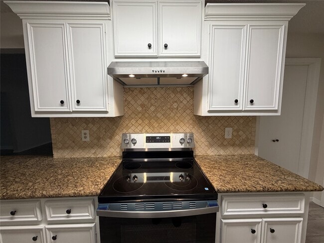 Building Photo - 11842 S Fairhollow Ln