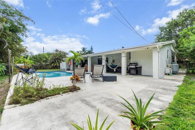 Building Photo - 8225 SW 117th Terrace