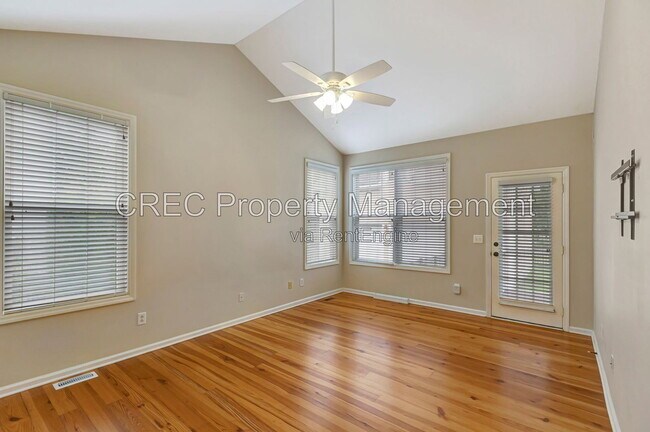 Building Photo - 1071 Barfield St