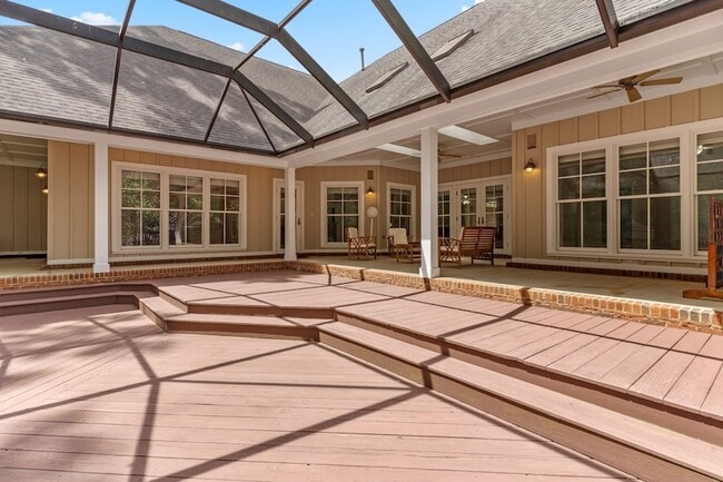 Building Photo - 8881 Winged Foot Dr