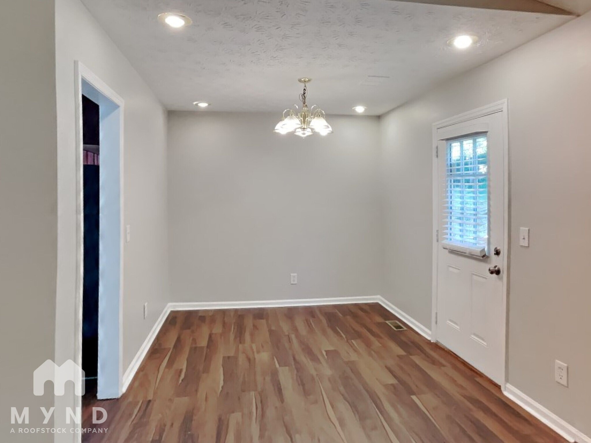 Building Photo - 3259 Pawnee Dr