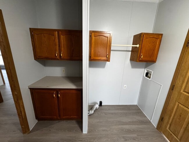 Building Photo - Very large yard great location a nice older doublewide Home