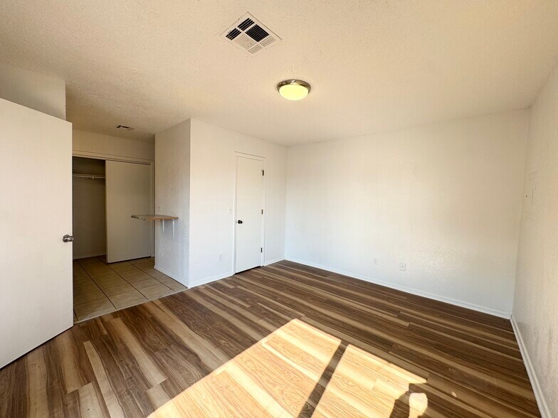 Building Photo - 339 NW 119th St