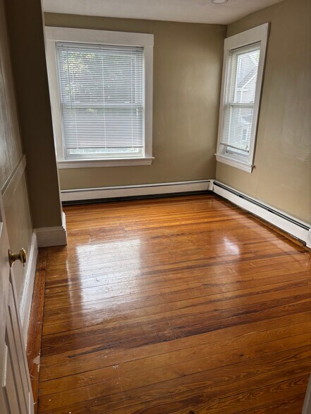 Building Photo - 18 Plimpton Ave