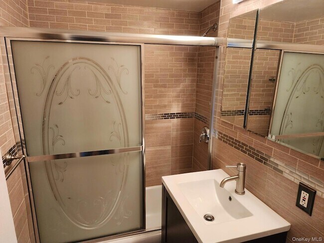 Building Photo - 61-15 98th St