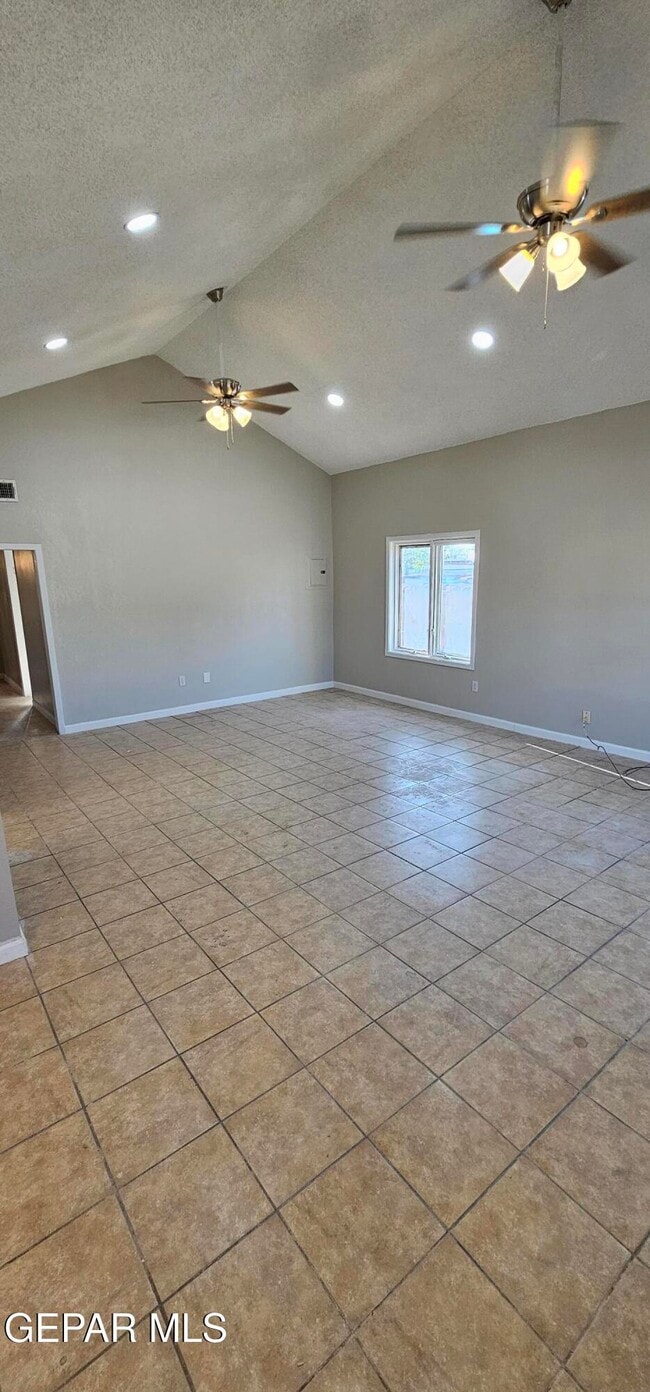 Building Photo - 8828 Kenneth St