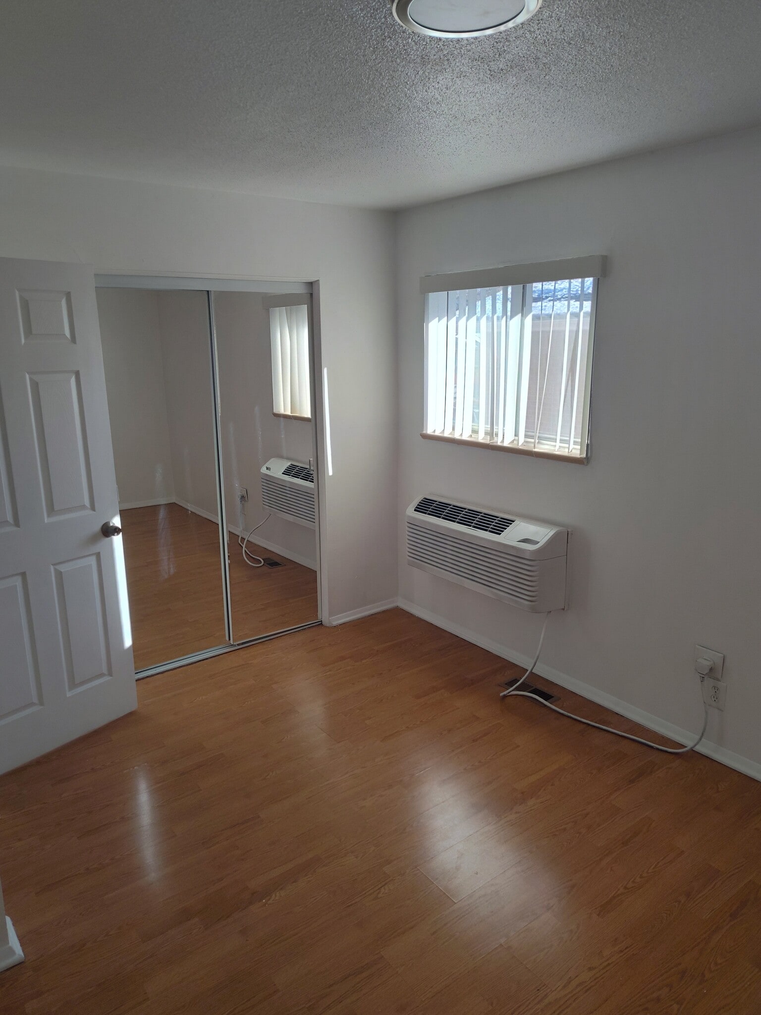 Upstairs Back Bedroom Pic 2 - 5062 W 8th Ave