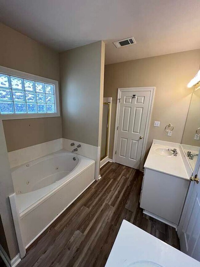 Building Photo - Beautiful 3BR Home in Sought-After Beau Pré off River Rd – Open Floor Plan & Fenced Yard!