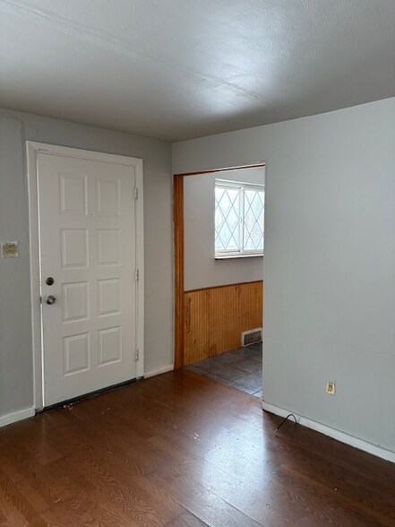 Building Photo - 3107 Idaho St