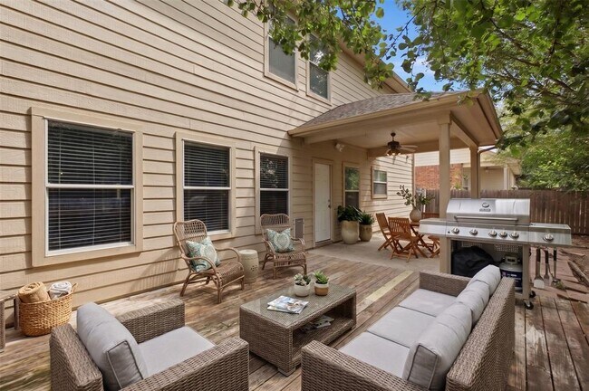 Building Photo - 2302 Brookhollow Terrace