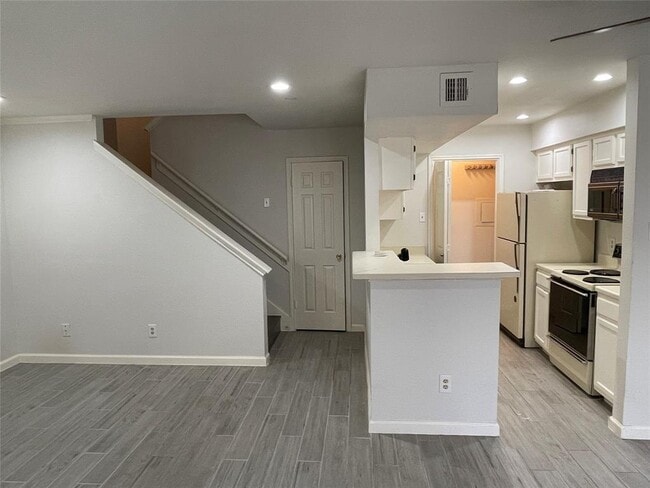 Building Photo - 14600 Fonmeadow Dr