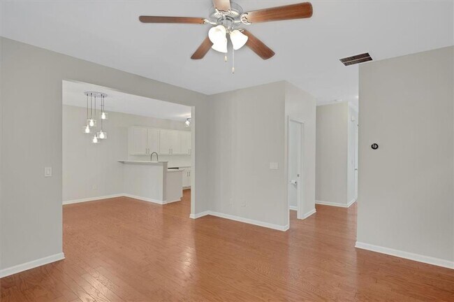 Building Photo - 212 Madison Ave