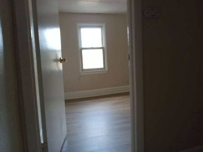 Building Photo - Cozy 2 Bedroom Home FOR RENT in Millville ...