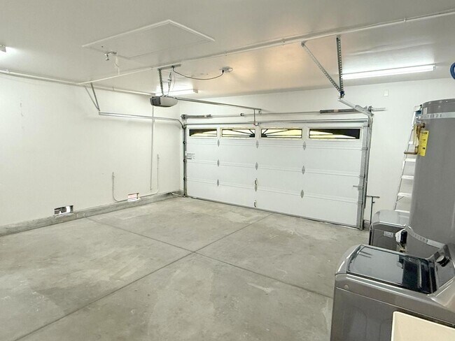 Building Photo - Highly upgraded ! Two Story Home With Prim...