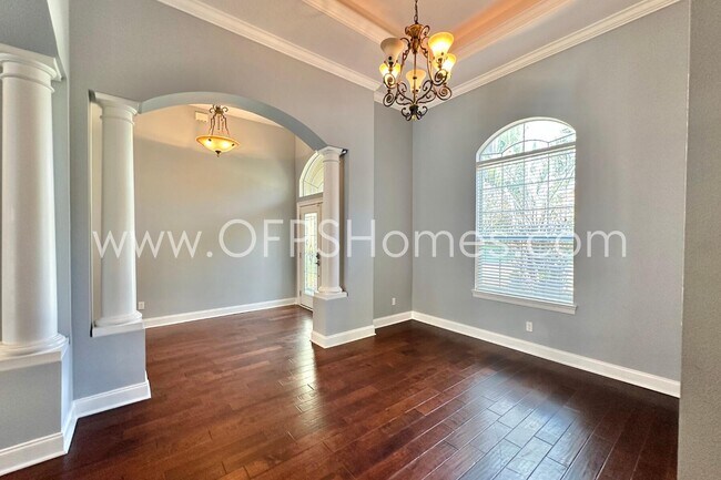 Building Photo - 4611 Chanan Dr