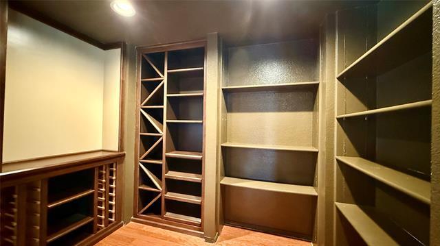 Building Photo - 1256 Logan Dr