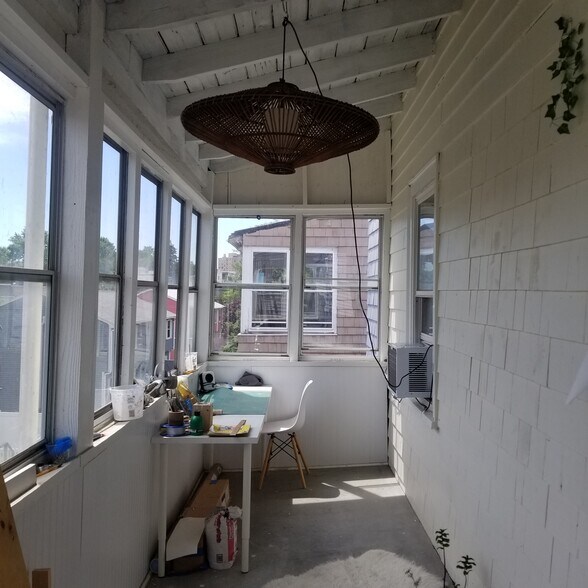 Building Photo - 42 Lincoln Pky