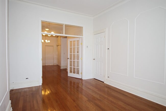 Building Photo - 1234 Park Ave