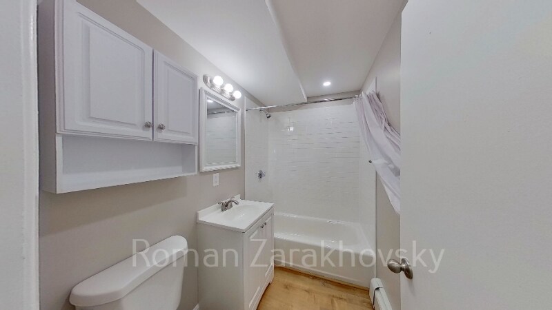 Building Photo - 39 Shepard St