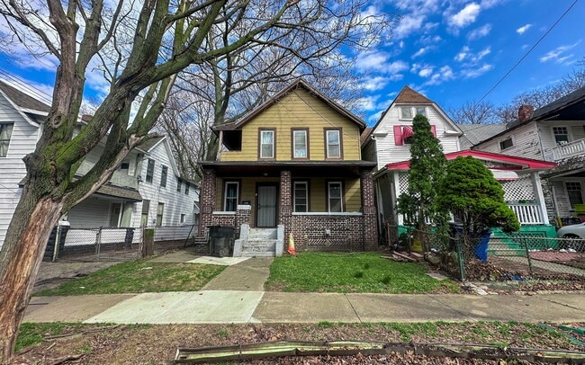 Building Photo - 1427 E 61st St