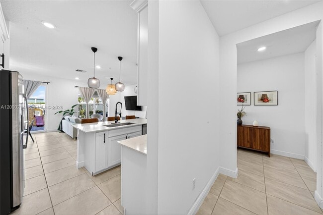 Building Photo - 4349 Veleiros Ave