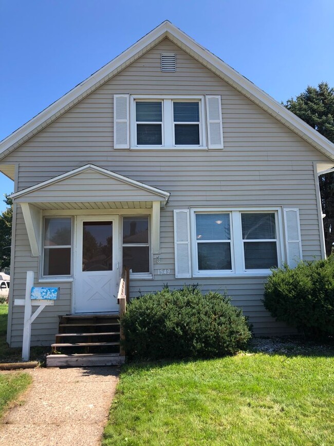 Building Photo - 2 bedroom home