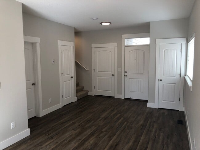 Building Photo - 1012 Big Fir Pl S