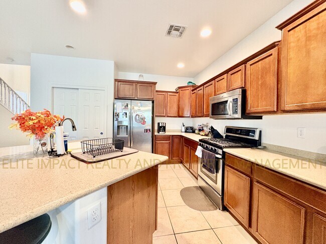 Building Photo - 10728 E Sanctuary Ridge Ln