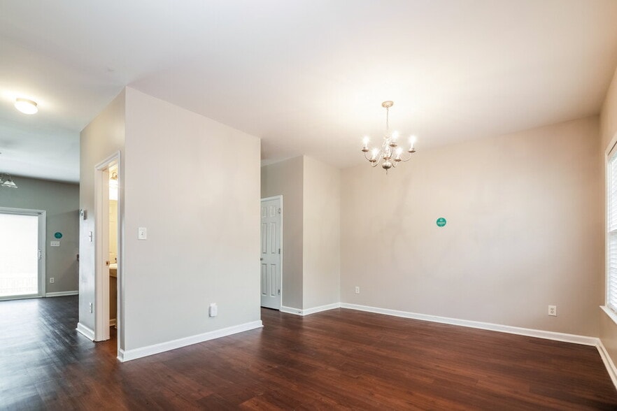 Building Photo - 318 Jewel Haven Way