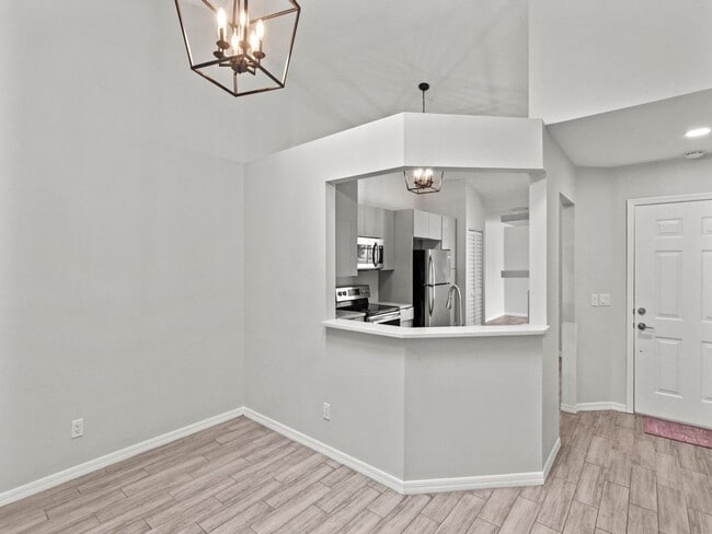 Building Photo - 1868 Sixty Oaks Ln
