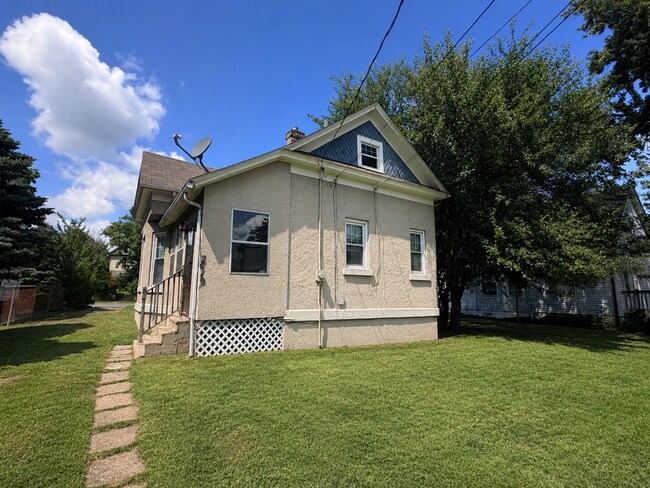 Building Photo - 2619 N Brady St