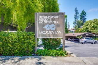 Building Photo - Very Spacious 2BR 2BA Condo in the Heart o...