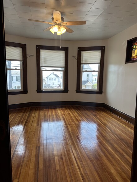 Bedroom/office water beach view - 368 Seaview Ave