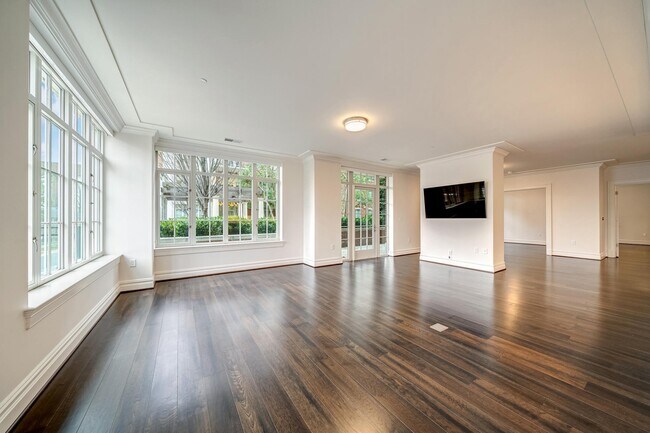 Building Photo - 6900 Fleetwood Rd