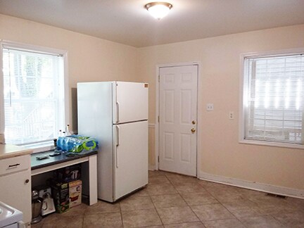 Access through kitchen to back private covered deck - 2108 Parkwood Ave