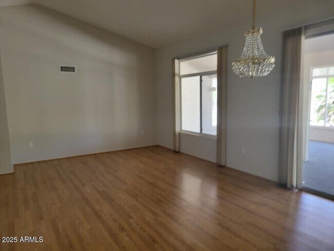 Building Photo - 14210 W Heritage Dr
