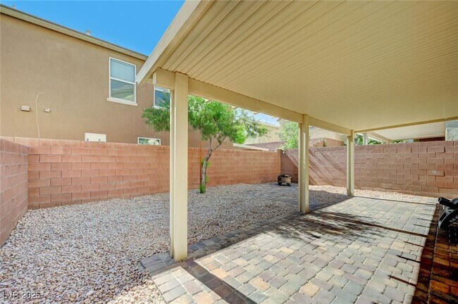 Building Photo - 10837 Hunters Green Ave