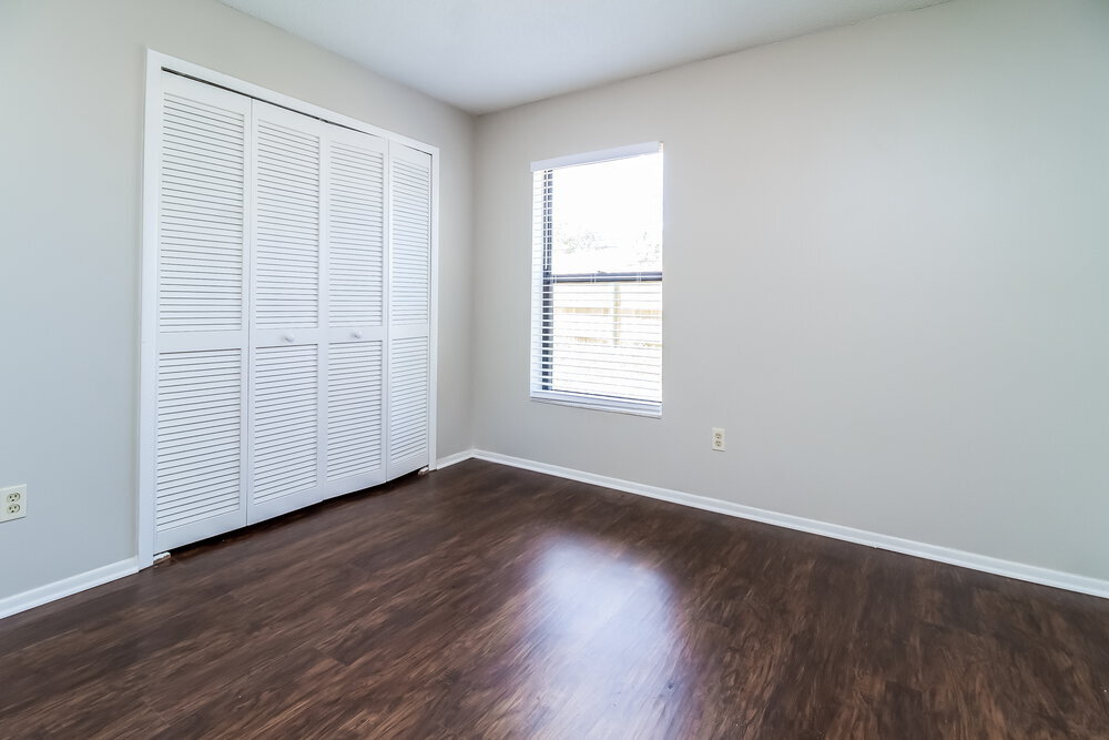 Building Photo - 1063 Alpug Ave