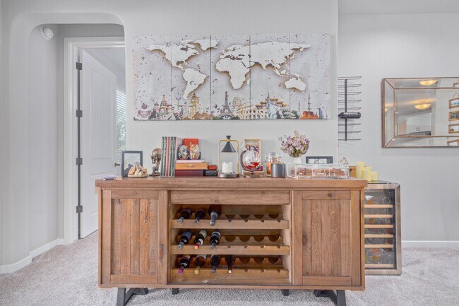 Building Photo - Beautiful Scottsdale townhome with perfect...