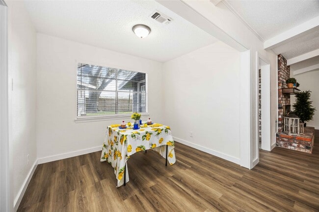 Building Photo - 12418 A Bar Dr