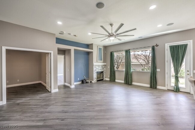 Building Photo - 10575 Regal Stallion Ave