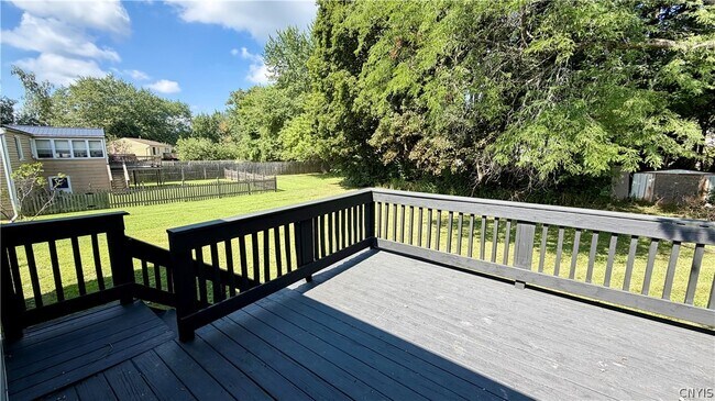 Building Photo - 104 Finwood Dr