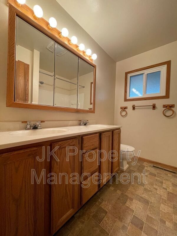 Building Photo - 717 52nd St S