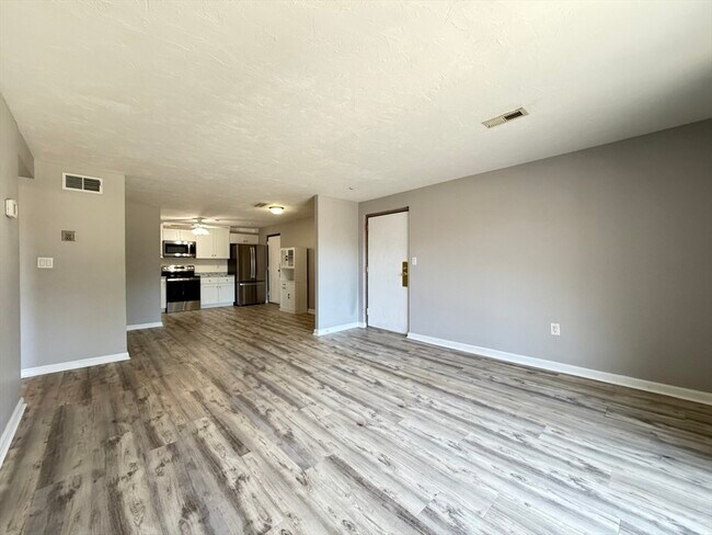 Building Photo - 354 Neponset St