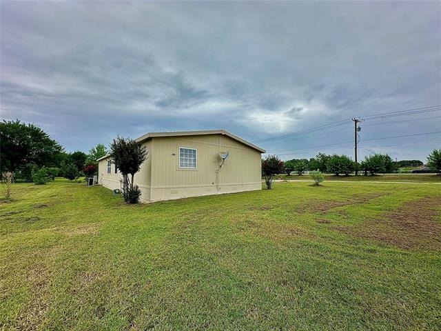 Building Photo - 831 Country Club Rd