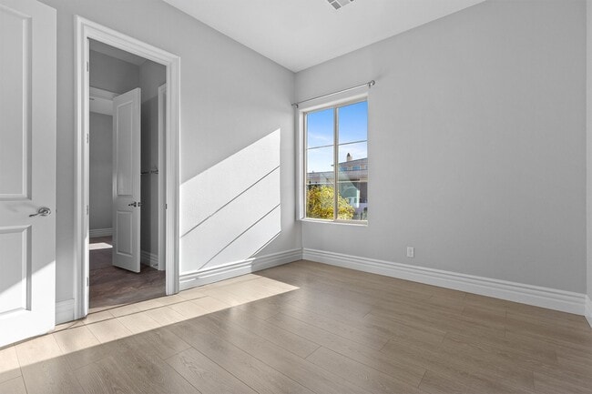 Building Photo - Canyon Falls Single-Story: Chef’s Kitchen, Office + Built-In BBQ Yard (3-Car)