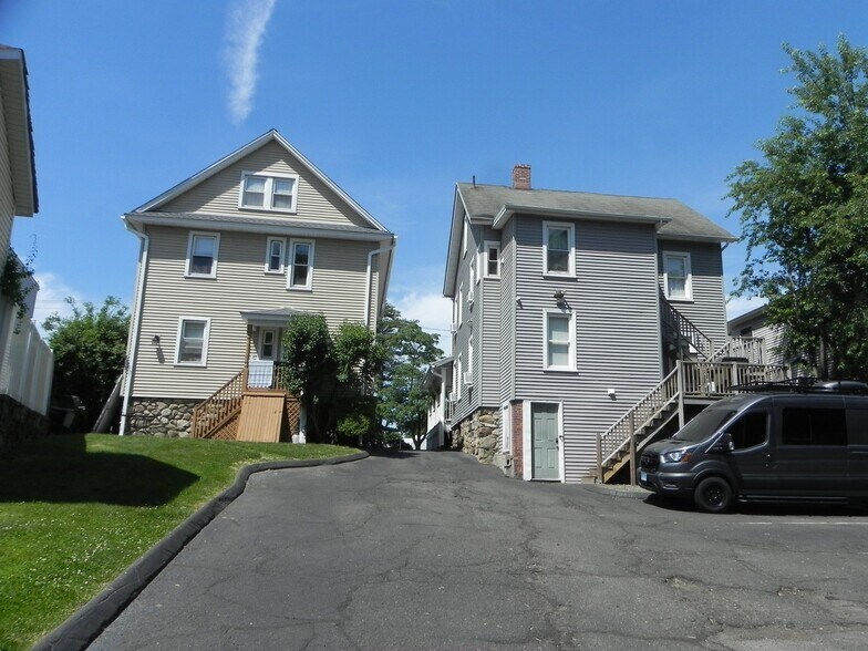 Building Photo - 67 Fairfield Ave