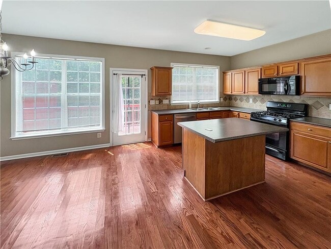 Building Photo - 1384 Thornborough Dr